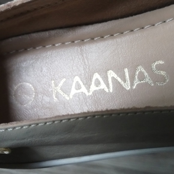 Kaanas Serengeti Slip Sneakers Gold Tan Women's Size 7 - Picture 4 of 5